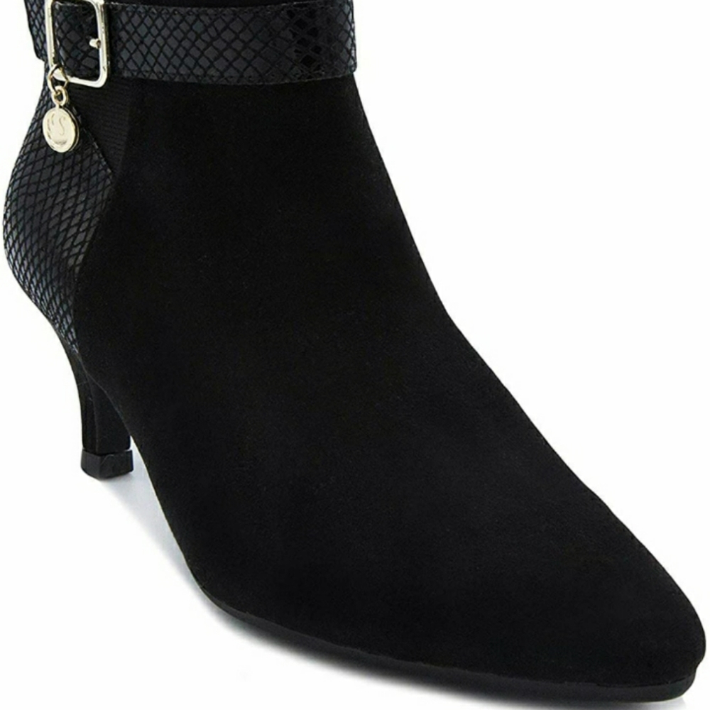 Gloria Vanderbilt Hawn Fabric Pointed Toe